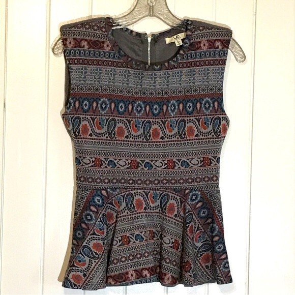 Ya Los Angeles Sleeveless Knit Peplum Top - Picture 2 of 8